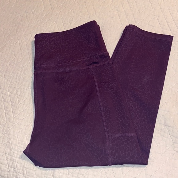 Zyia Light N’ Tight Leggings - Picture 2 of 5